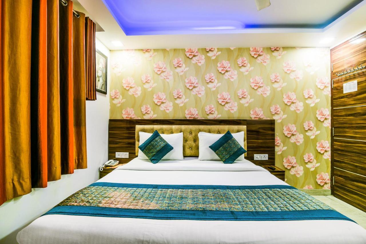 Hotel Pearl - Mahipalpur Delhi Airport New Delhi Exteriör bild