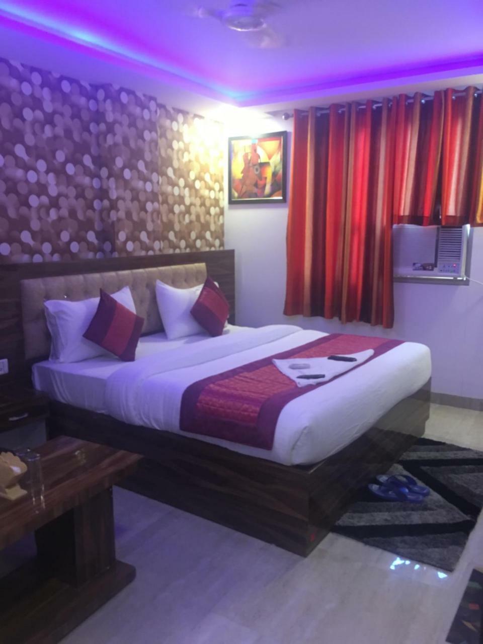 Hotel Pearl - Mahipalpur Delhi Airport New Delhi Exteriör bild